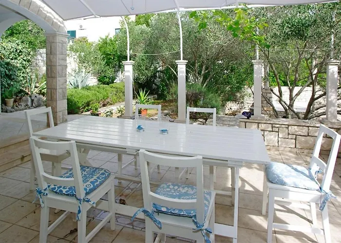 House In Tri Porte With Sea View, Terrace, Air Conditioning, Wifi 166-1 Potirna