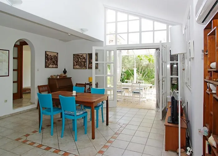 Semesterbostad House In Tri Porte With Sea View, Terrace, Air Conditioning, Wifi 166-1 Potirna